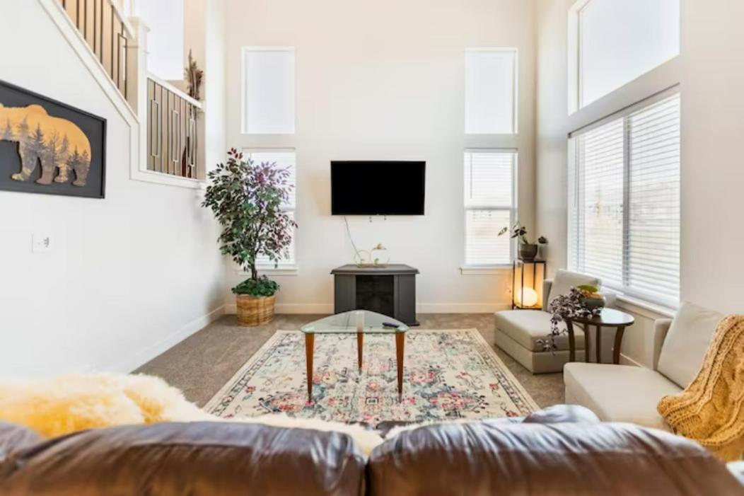 Brand New 3-Beds Stylish Entire House At Lehi Villa ภายนอก รูปภาพ